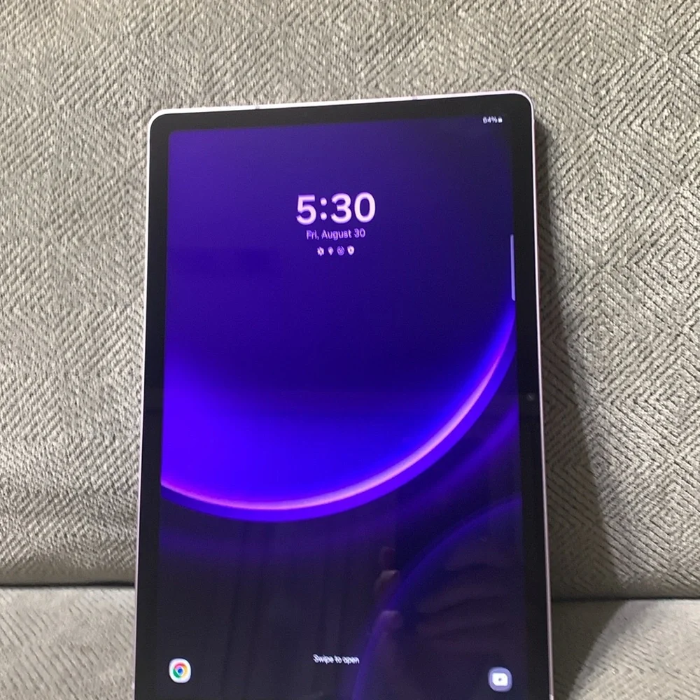 BRAND NEW 🔥 LAVENDER SAMSUNG GALAXY TAB S9 FE 128 GB 10.9 INCH WITH PEN 🔥